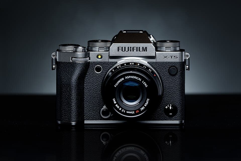 Fujifilm X-T5 + 18-55mm